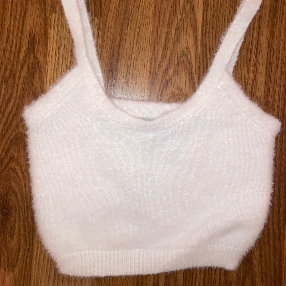 Kendall & Kylie cropped top